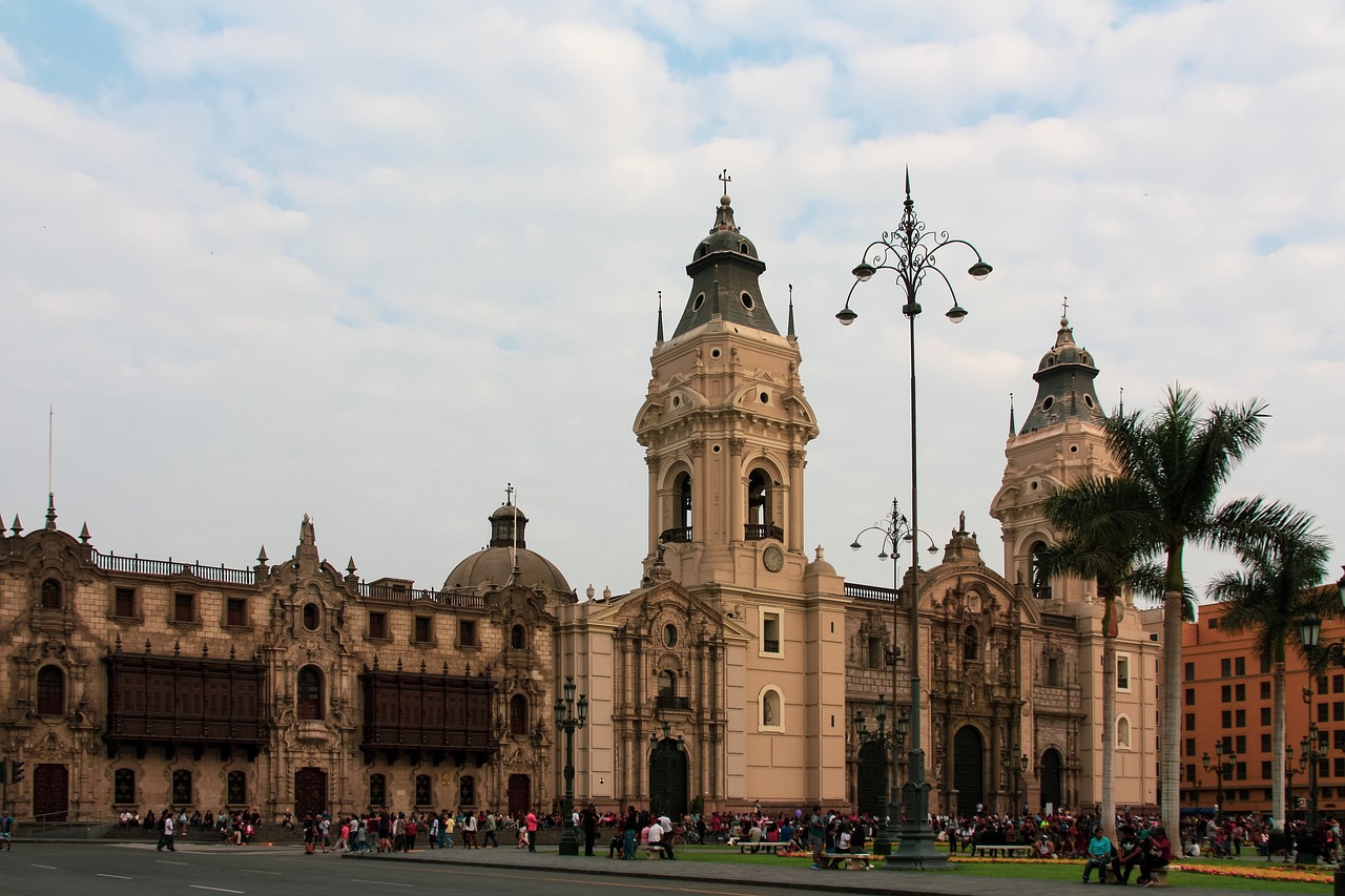 historic-centre-3416862_1280.jpg