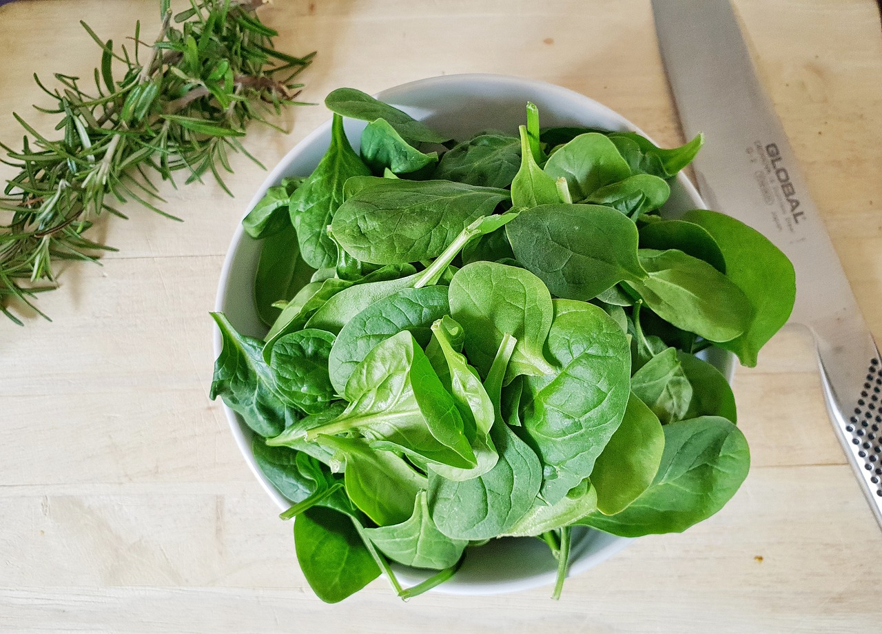 spinach-3708115_1280.jpg