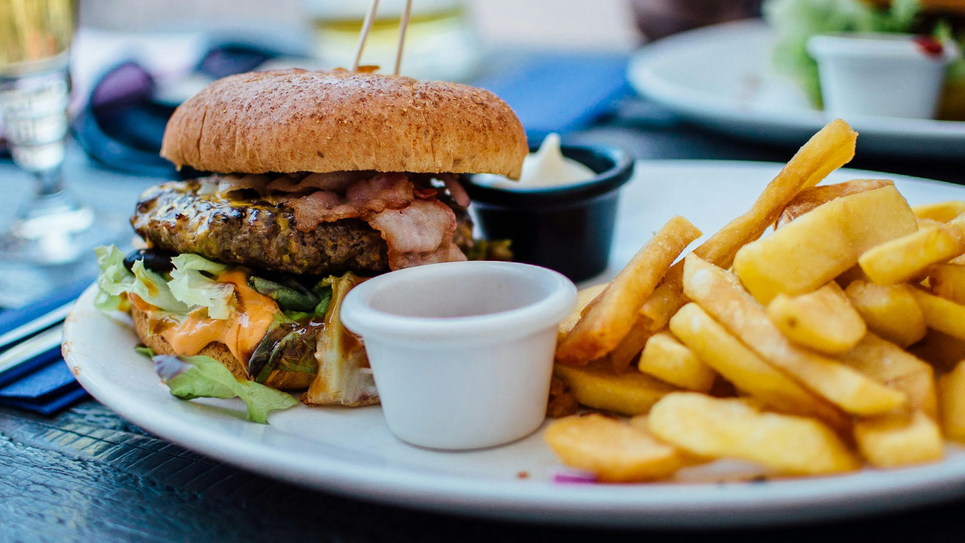 Burger-Thumb-Fatty